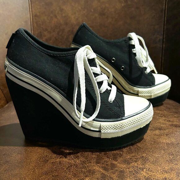 New Rock And Candy 4" High Wedge Lace up Sneakers  Black & White Y2K - Picture 1 of 12